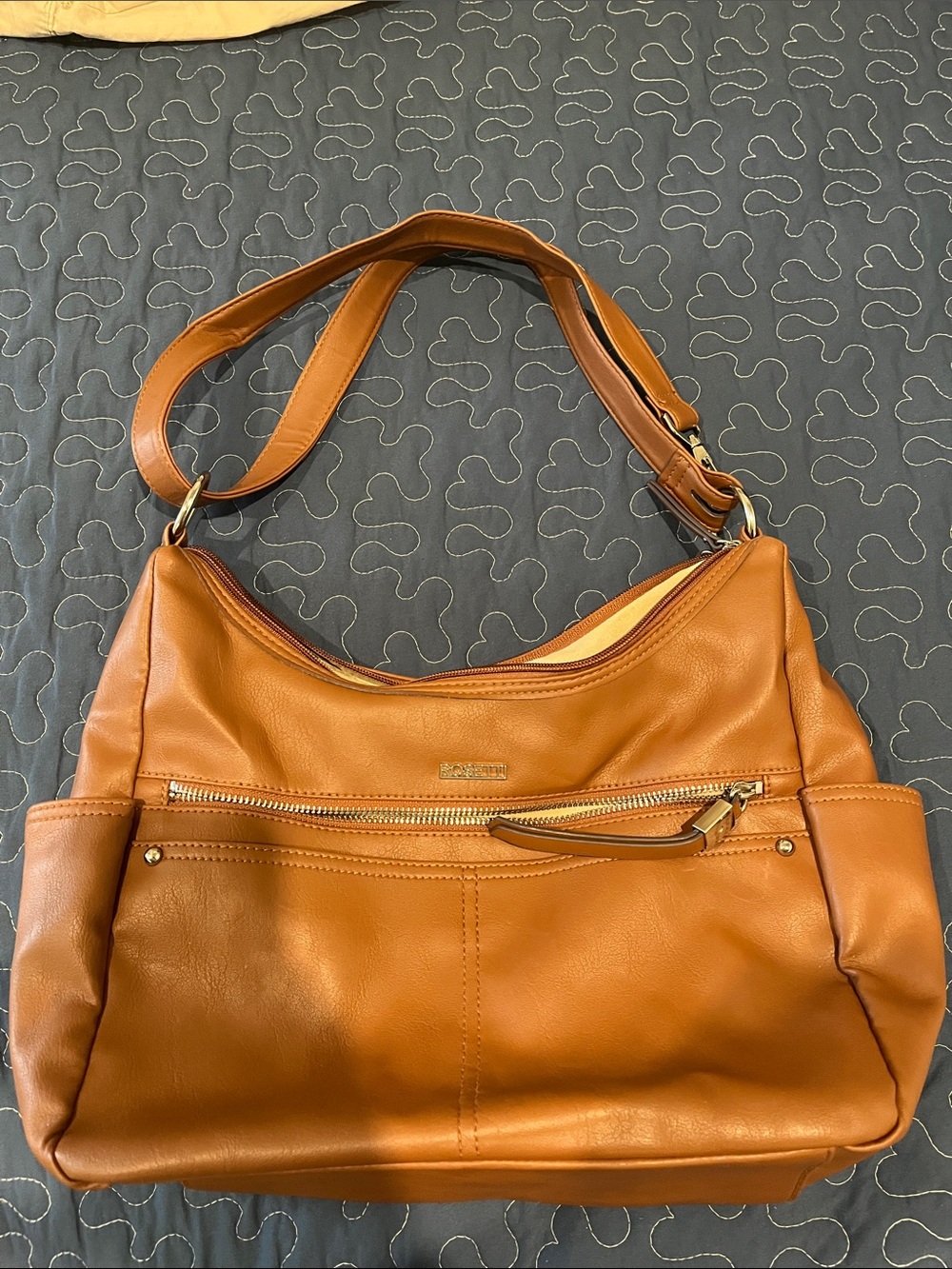 Leather Shoulder Bag in Cognac Brown - Classic Everyday Tote